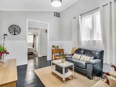 32 Flinders Street, Falcon WA 6210