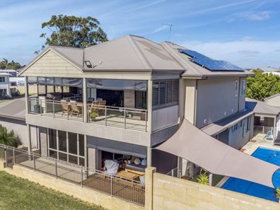 42 Leighton Road East, Halls Head WA 6210