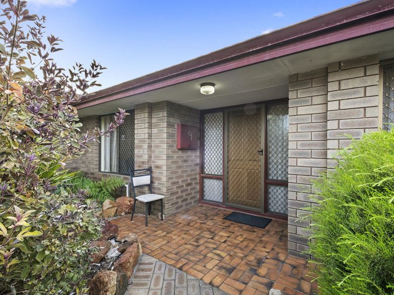 4 Oak Tree Court, Langford