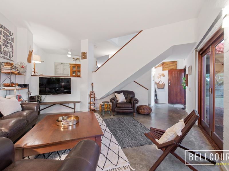 2/8 Robert Street, Como