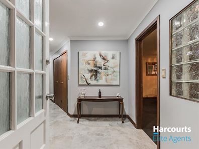 19 Hawker Street, Safety Bay WA 6169