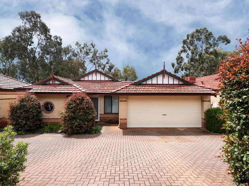 4/9 Moody Glen, Palmyra