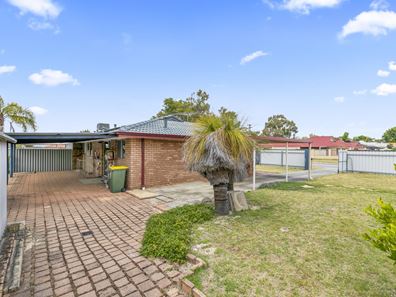 11 Heyshott Rd, Balga WA 6061