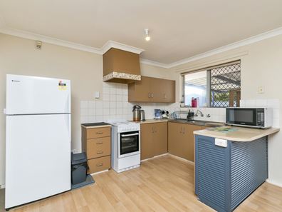 11 Heyshott Rd, Balga WA 6061