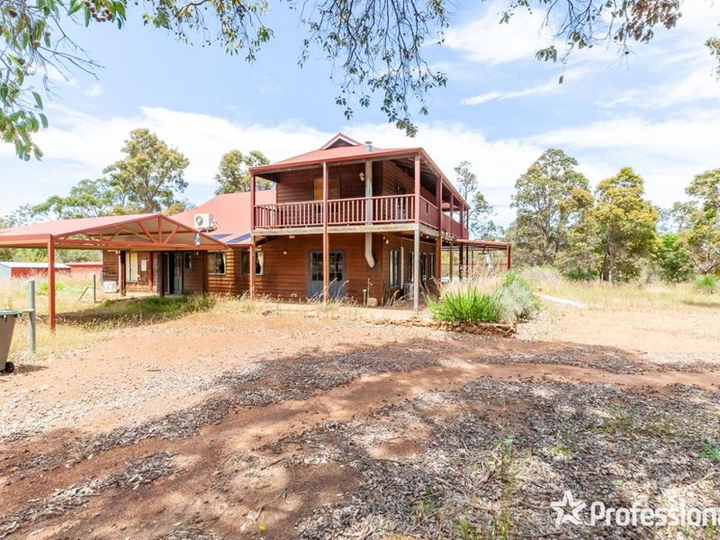 4 Robinson Road, Roleystone WA 6111