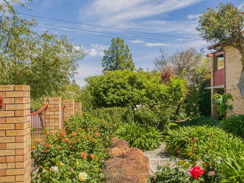 8/156 Labouchere Road, Como