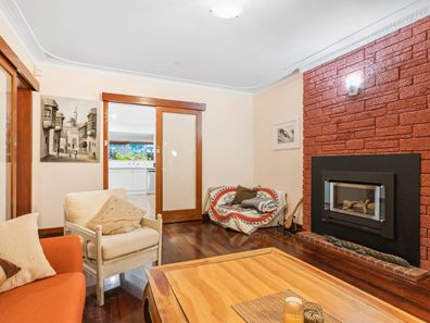 15 Lorraine Place, Hamilton Hill WA 6163