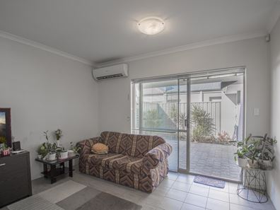 22 Gowrie Approach, Canning Vale WA 6155