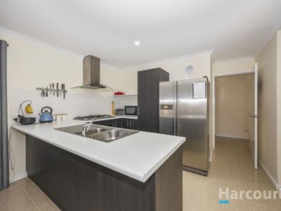 25 Fiord Way, Aveley WA 6069