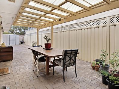 27 Jecks St, Rockingham WA 6168