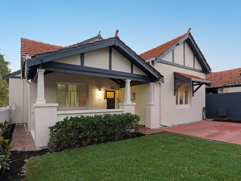133 Tenth Avenue, Inglewood