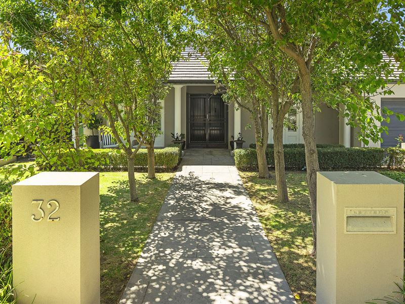 32 Waroonga Road, Nedlands WA 6009