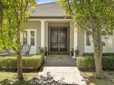 32 Waroonga Road, Nedlands WA 6009