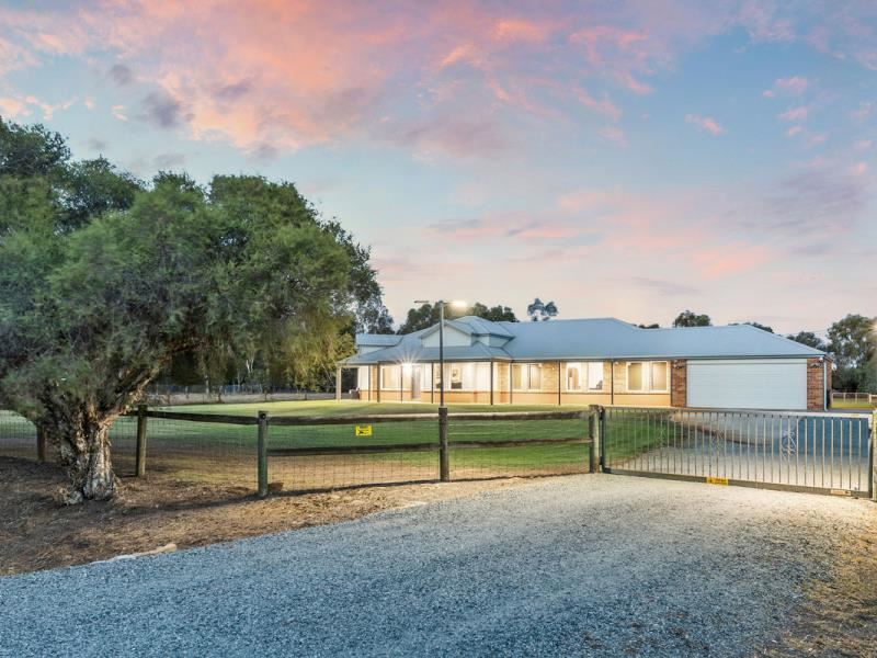 33 MCKENNA Drive, Cardup