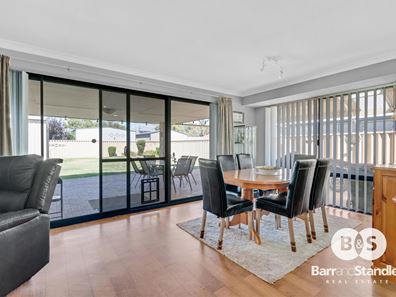 10 Gascoyne Circle, Millbridge WA 6232