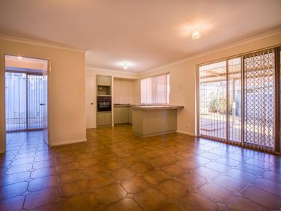 B/52 Fallow Crescent, Spearwood WA 6163