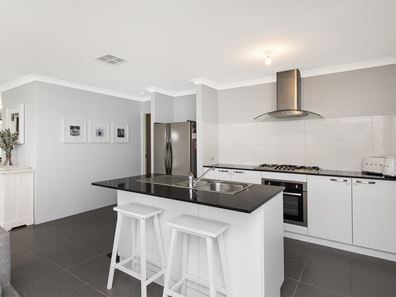 18 Selina View, Baldivis WA 6171