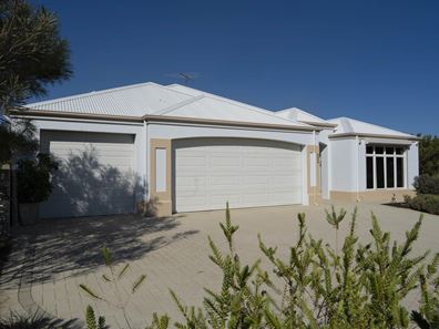 22 The Embankment, South Guildford WA 6055