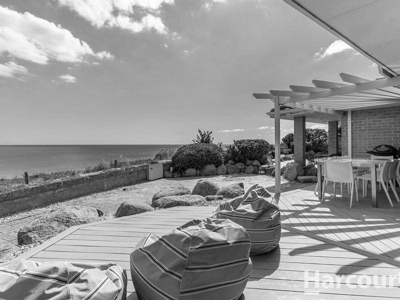 2/35 Admiralty Crescent, Halls Head WA 6210