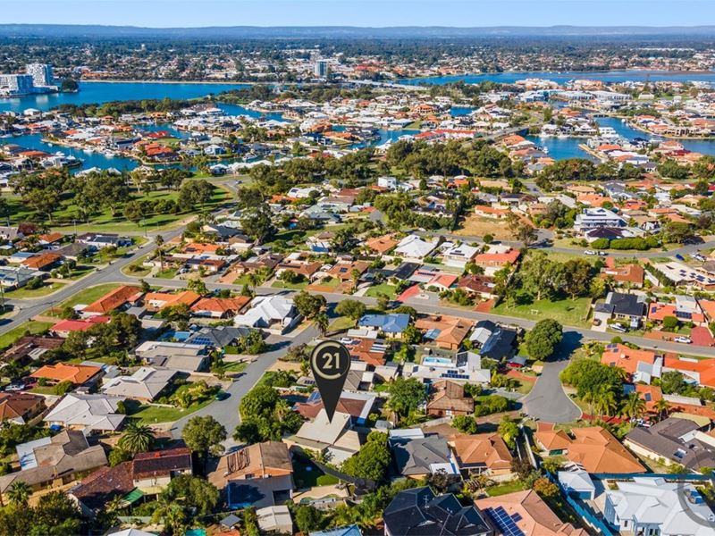 8 Barkley Place, Halls Head WA 6210