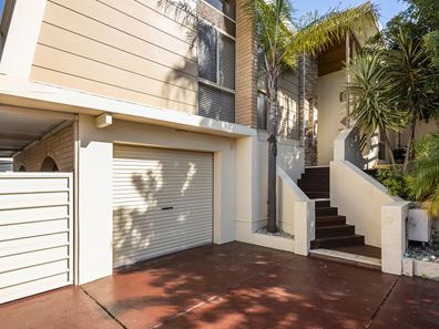 8 Barkley Place, Halls Head WA 6210