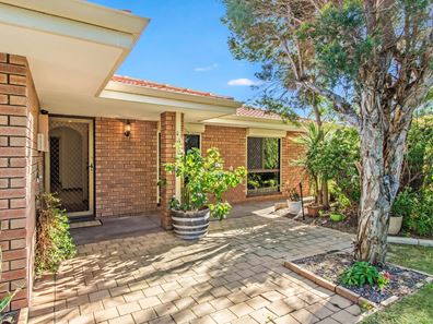 1/9 Columbia Close, Halls Head WA 6210