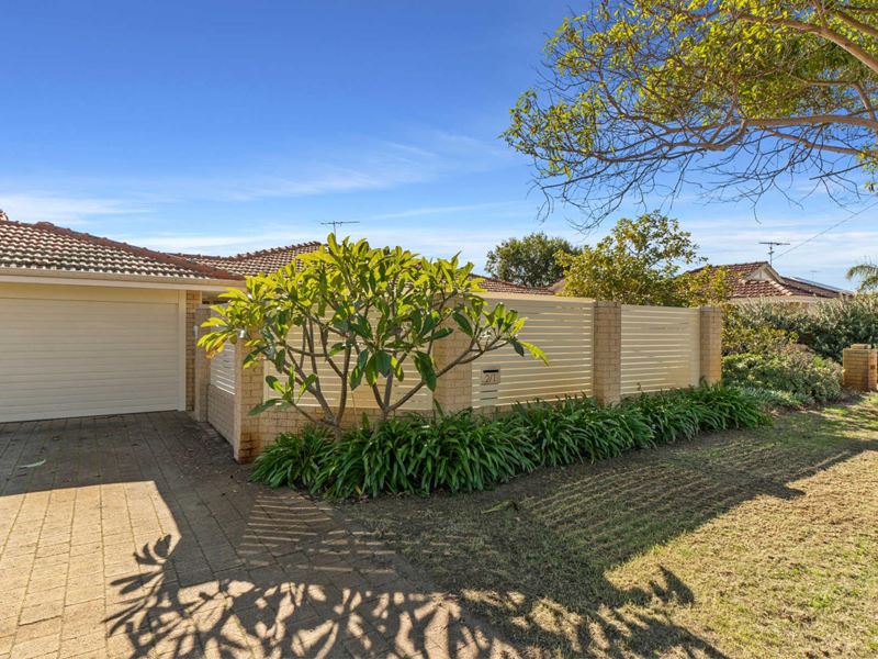 2/1 Walga Court, Yokine