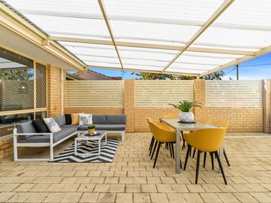 2/1 Walga Court, Yokine WA 6060