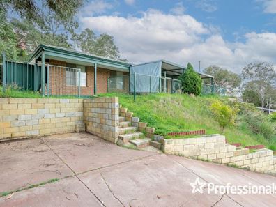 14 Amethyst Cresent, Mount Richon WA 6112