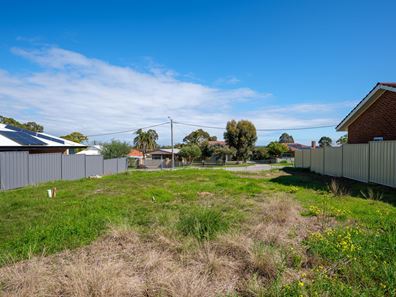 4A Caladenia Way, Koongamia WA 6056