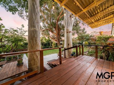 147 Kitchener Road, Alfred Cove WA 6154