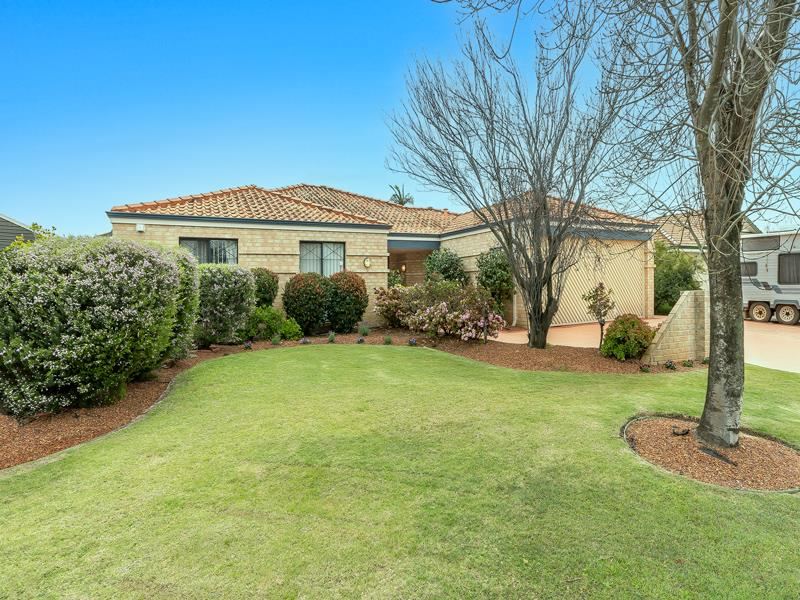 9 Brookside Square, Canning Vale
