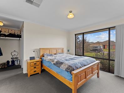 60 Claret Ash Boulevard, Baldivis WA 6171