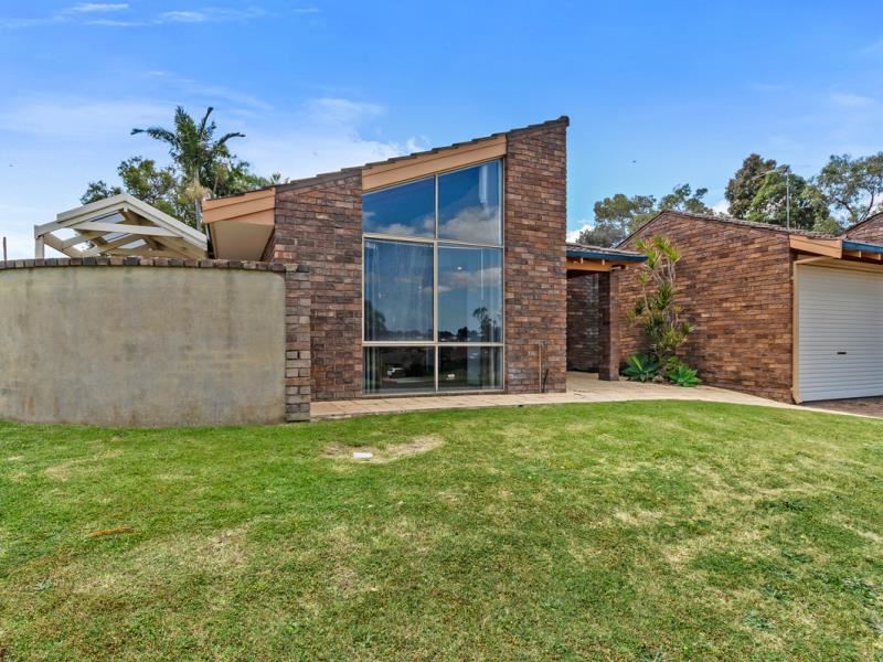 9 Carr Crescent, Warwick