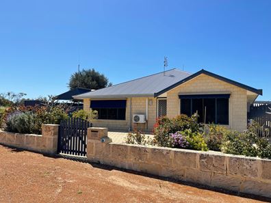 33 Premier Circle, Dongara WA 6525