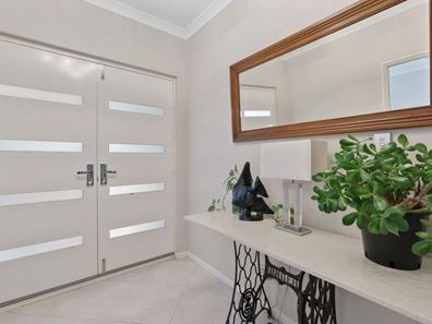 3 Beaufortia Turn, Halls Head WA 6210