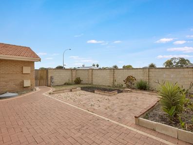 27 Coronata Drive, Warnbro WA 6169