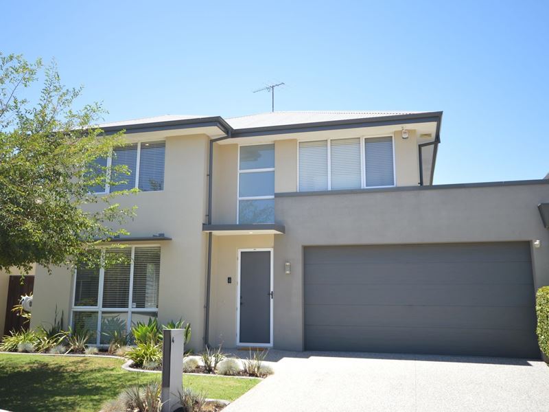 4 Arcot Court, Meadow Springs WA 6210