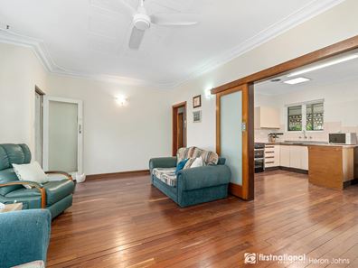 10 Windfield Road, Melville WA 6156