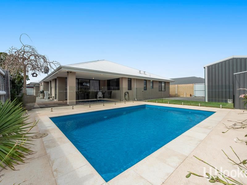 44 Carissa Turn, Halls Head