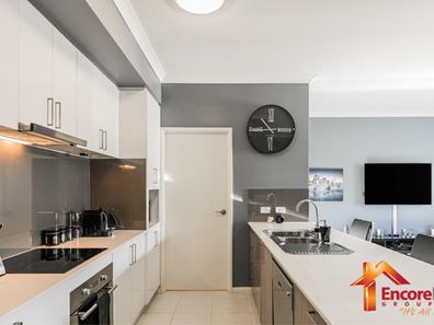 18/2 Louvre Way, Baldivis WA 6171