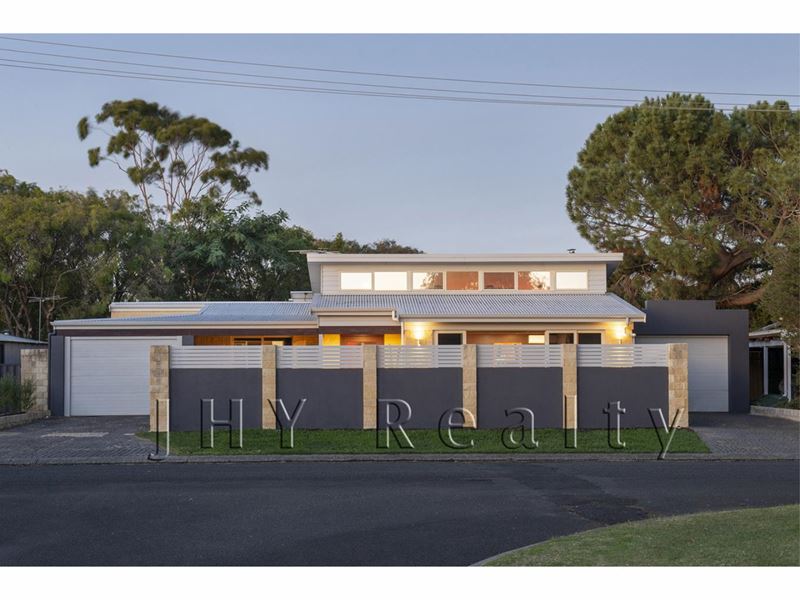 25 Peron Avenue, Dunsborough