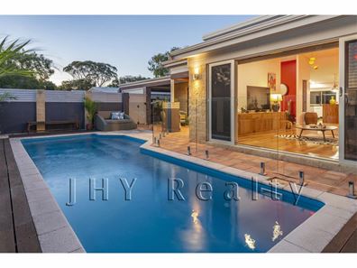 25 Peron Avenue, Dunsborough WA 6281