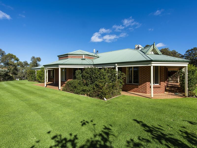 105 Ghost Gum Ridge, Chittering