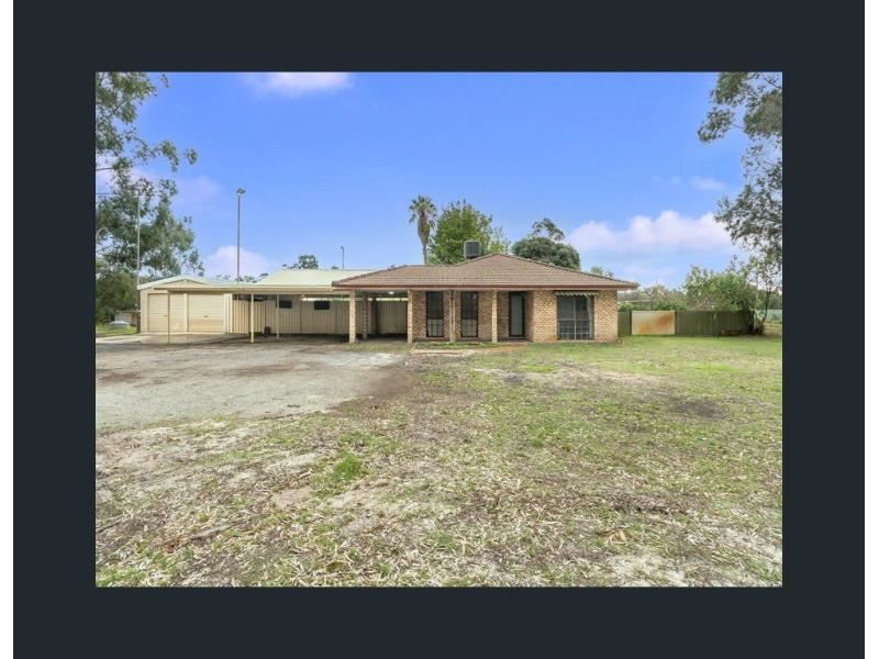 724 Warton Road , Treeby WA 6164