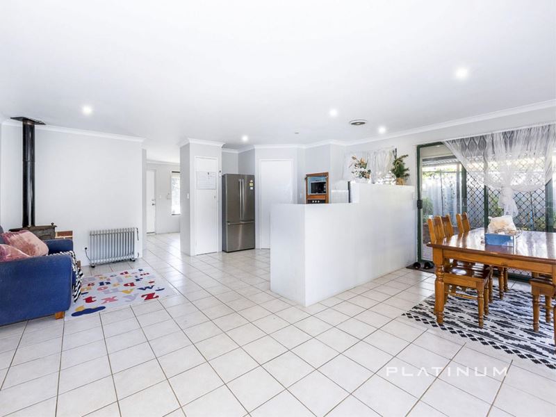 21 Chiba Retreat, Merriwa WA 6030