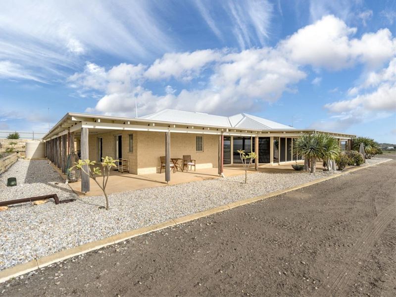 134 Phillips Road, Greenough WA 6532