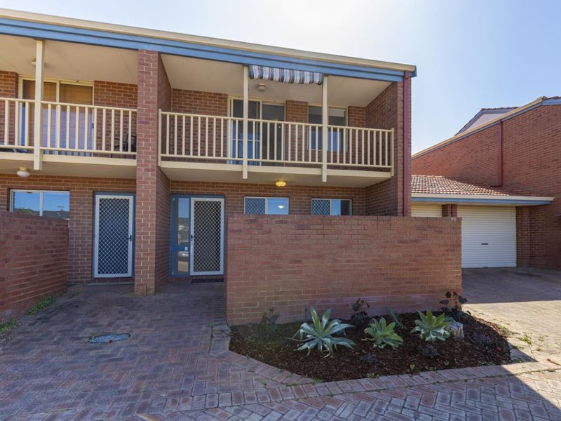 4/4 Heritage Cove, Maylands