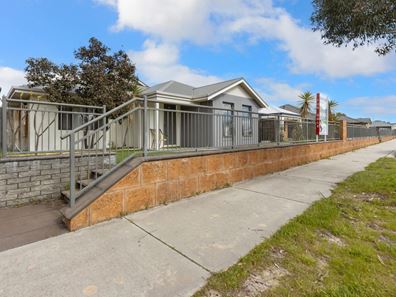 5 Newland Road, Ellenbrook WA 6069