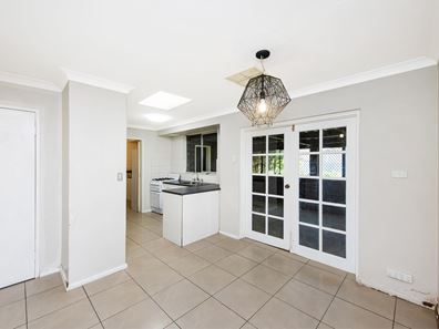 122 Berkshire Road, Forrestfield WA 6058